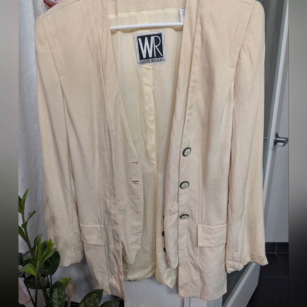 Women's Cream Blazer by WR - Picture 2 of 14
